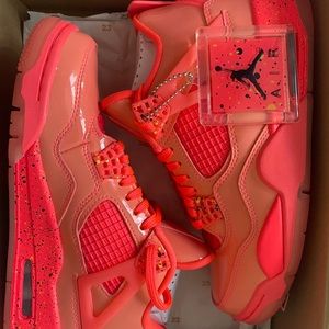 women’s air jordan retro 4 hot punch